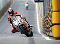 Macau GP: Manx duo Cummins and Kneen qualify fourth and 11th