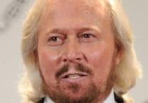 Honour for Manx-born Bee Gee Barry Gibb