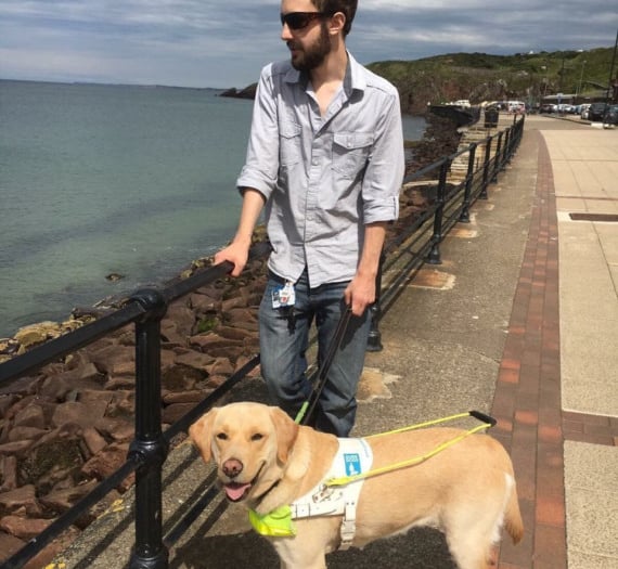Taxi driver found guilty of refusing Juan's guide dog