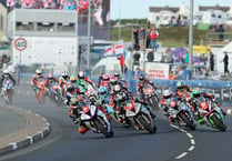 Hickman wins Superstock thriller at NW200