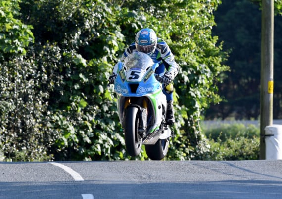 TT 2018: Harrison quickest Superbike as sidecars have first session