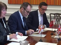 Cannan signs new Customs agreement ahead of Brexit