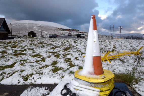 Mountain Road closed due to snow and ice