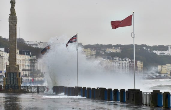 Watch as waves crash over Douglas Promenade amid blustery conditions