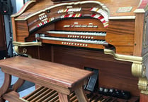 Chance to try out the Villa Marina's 10-tonne Wurlitzer