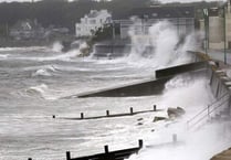 Another warning for coastal overtopping at high tide