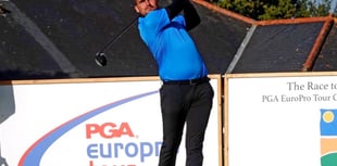 Eagle-eyed Gandy remains in contention