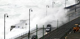 Met Office issue weather warning as strong wind and waves to arrive 