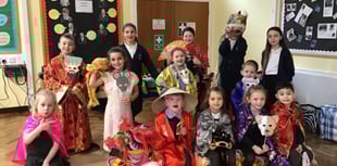 Children learn about Chinese culture