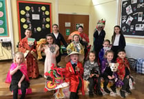 Children learn about Chinese culture