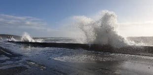 Yellow weather warning issued for coastal overtopping
