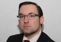 Hooper wants to change law on leaseholders