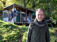 Dan wants to negotiate with DEFA to stay in glen