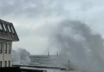 Promenades in Ramsey and Laxey closed due to 'significant coastal overtopping'