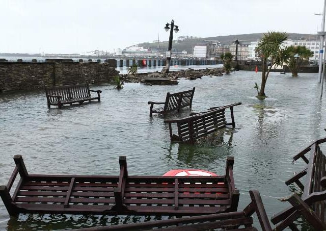 Glass panels could be used to protect seafront beauty spot from waves