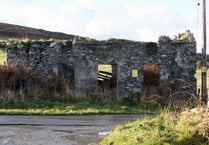 Plans to rebuild a ruined old tholtan into a modern house