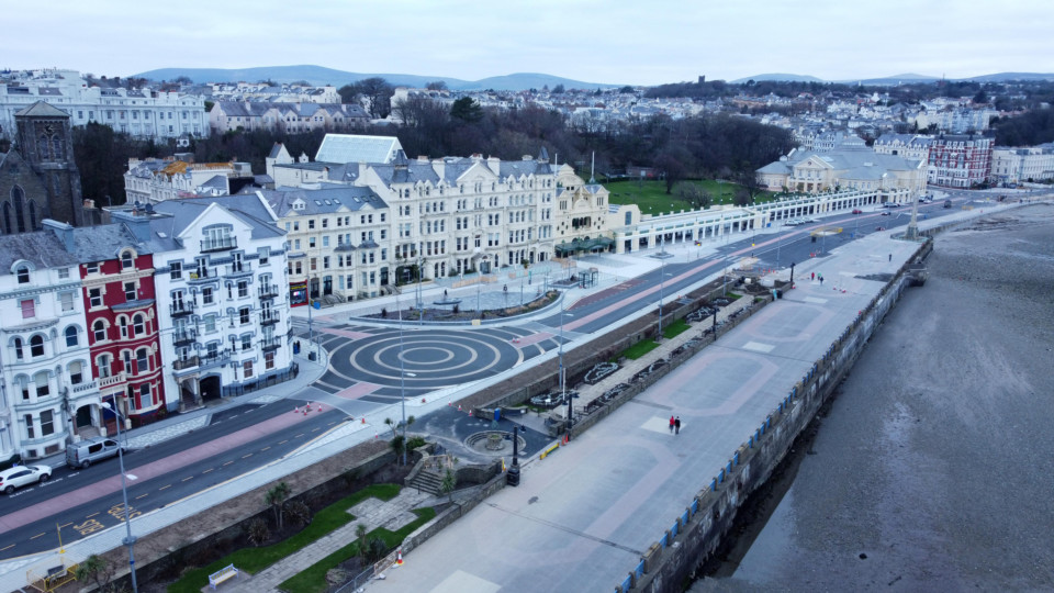 Aerial photograph of Douglas Promenade. Photograph by Callum Staley (Aerial Mann Multimedia)