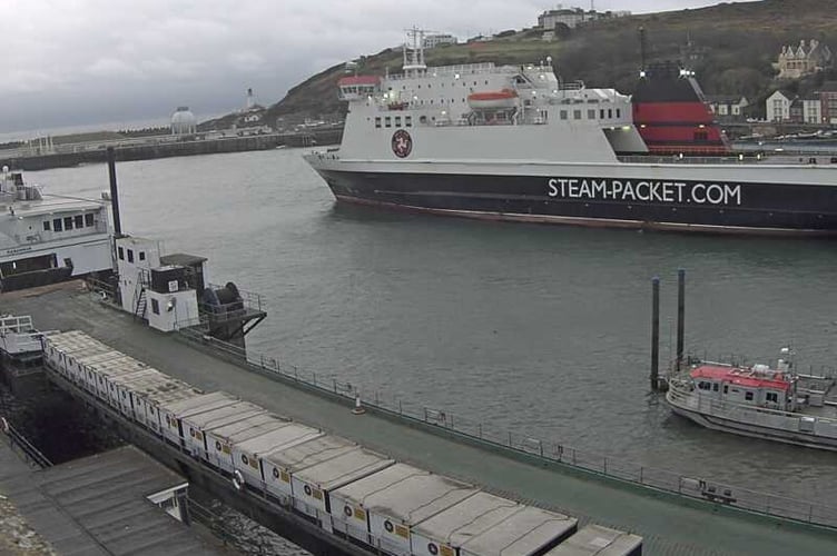 Douglas harbour webcam