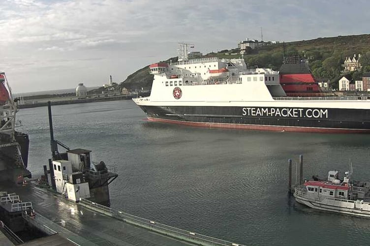 Douglas harbour webcam