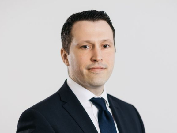 Douglas business wins Fintech influencer award