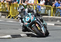 TT 2022: Michael Dunlop completes Supersport double 