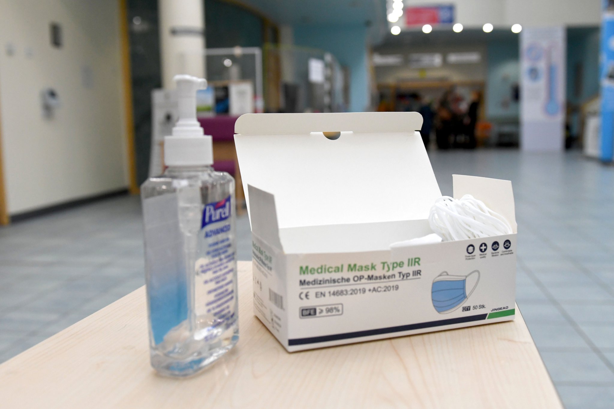 Manx Care asks patients, visitors and staff to wear masks in healthcare settings