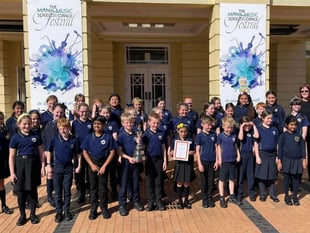 Choir sings movie soundtracks