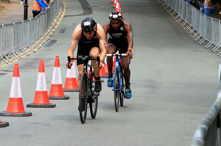 Will Draper during the cycling section of the men’s sprint triathlon at the 2022 Commonwealth Games in Birmingham