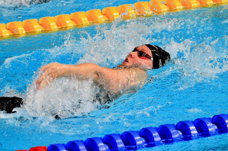 Emma Hodgson in action during the mixed relay at the Commonwealth Games on Tuesday morning