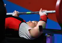 Kim Dean makes Commonwealth Games history
