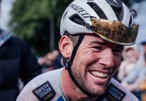 Cycling: Mark Cavendish signs for new team 