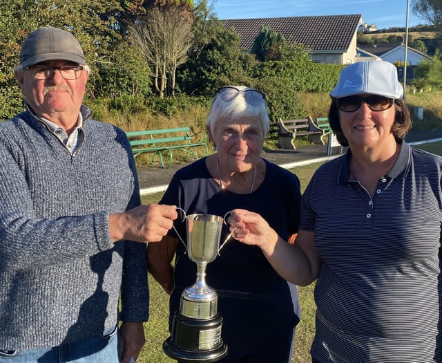 Kennish and Whitehead win Sowerbutts Memorial Trophy