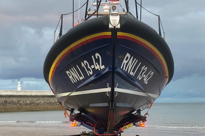 Ramsey lifeboat being recovered 