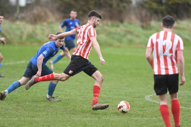 Football: FA Cup First Round - DHSOB v Peel