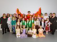 Madhatters’ enchanting show
