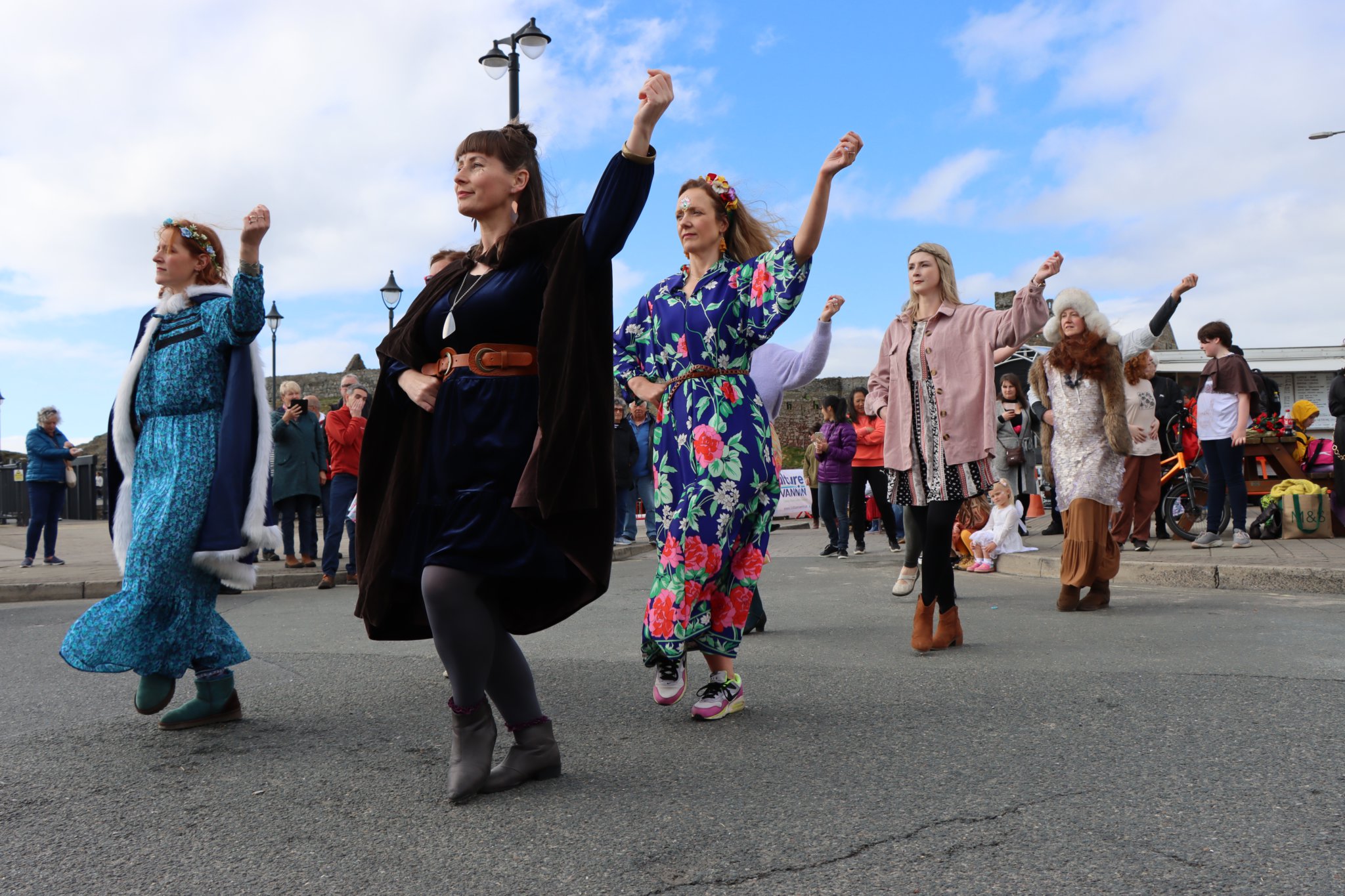 Manx dance group to represent island at major international festival