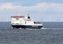 Steam Packet passengers in '10-hours of torture' as docking abandoned