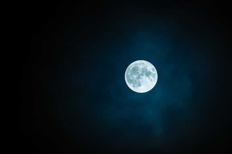 Moon stock