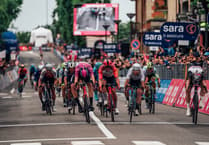 Cav just misses out on victory at Giro d’Italia