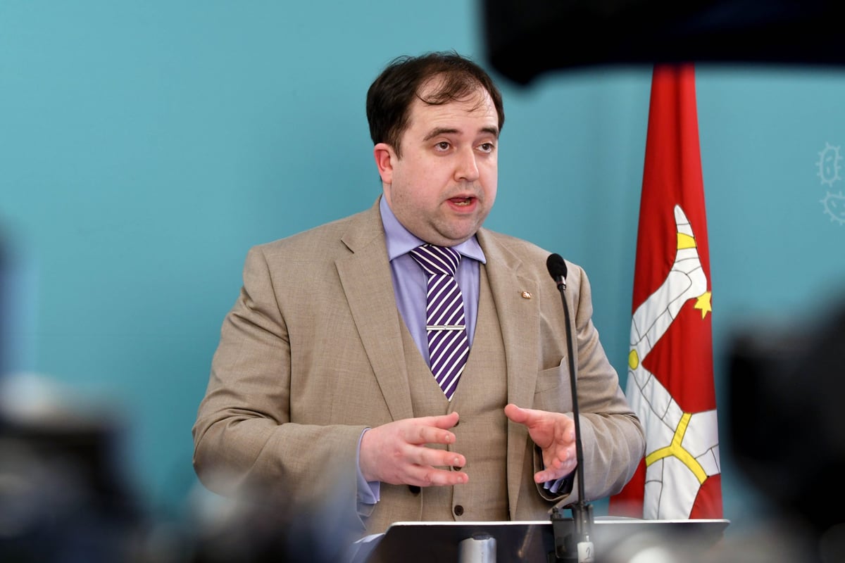 Government urges holidaymakers to stay alert to methanol poisoning risks