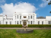 Massive Georgian estate for sale spans 20 acres with ocean views