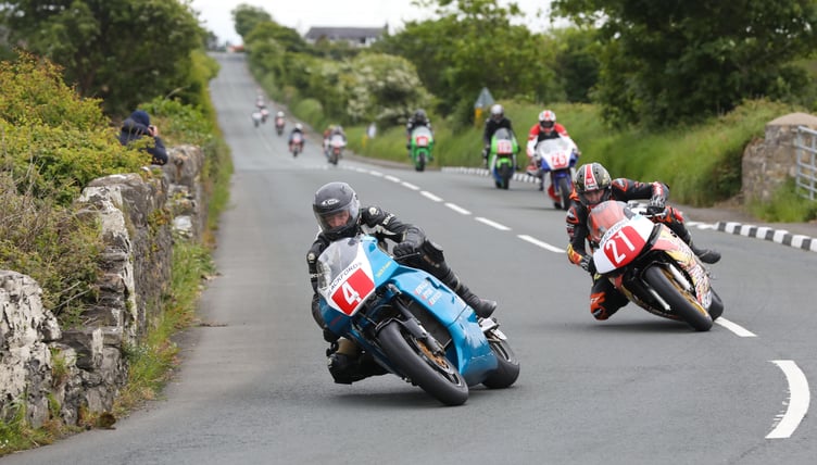 Mike Hose leads Joe Yeardsley during the 2022 Senior Pre-TT Classic