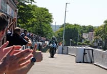 TT 2023: Friday practice - Dunlop sets unofficial lap record