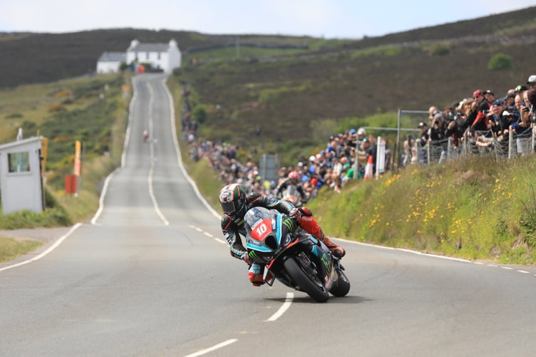 Peter Hickman rounding Creg-ny-Baa on his way to Superstock One victory