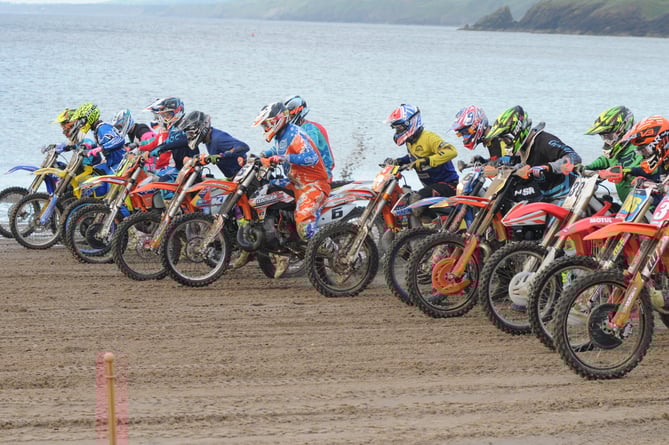 Peel beachcross action