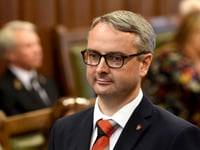 Speaker criticises decision not to give free meals to children during the school summer holidays
