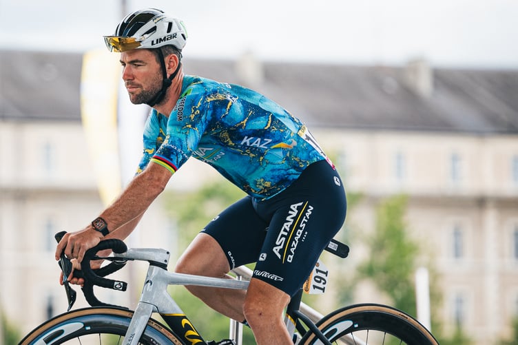 Picture by Alex Whitehead/SWpix.com - 05/07/2023 - Cycling - 2023 Tour de France - Stage 5: Pau to Laruns (162.7km) - Mark Cavendish of Astana Qazaqstan Team