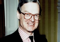 Former Lieutenant Governor Sir Timothy Daunt has died