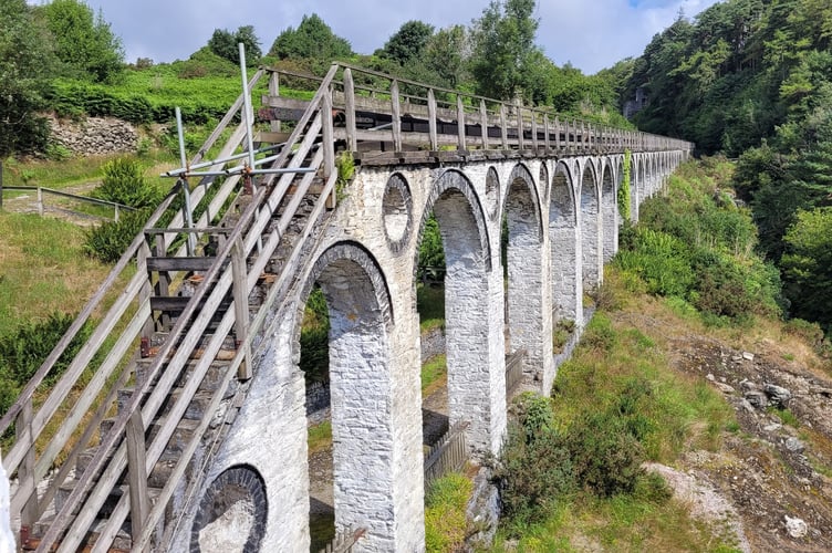 Laxey Wheel t-rocker