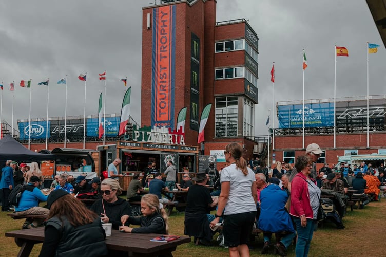 Further delay to Monday's racing